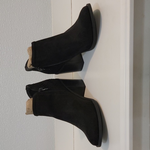 Madden Girl Black Cheyene Bootie, SIZE 6 1/2 - Picture 2 of 6